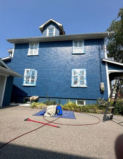 Peintres professionnels Grand Montréal - Peinture extérieur bleu